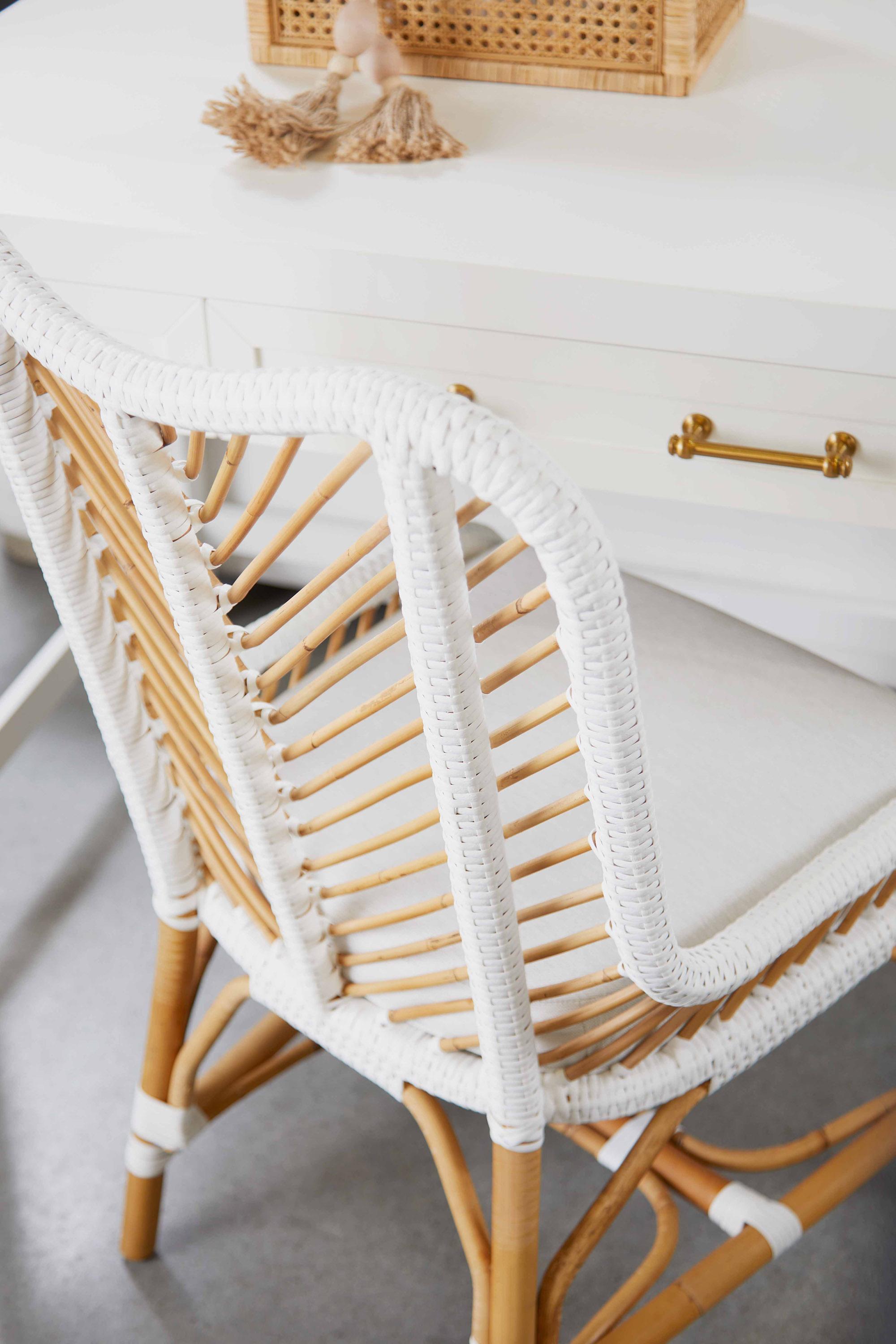エッセンシャルオイル デスクリファレンス DESK REFERENCE Stella Desk | Essentials For Living